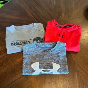 Boys size large Under Armour athletic shirt 3 Pack